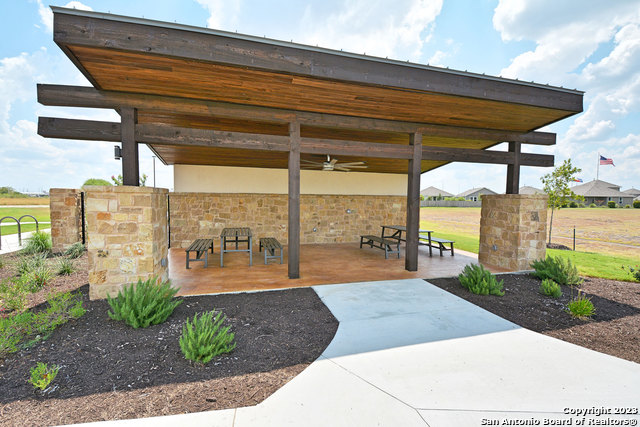 Listing photo id 40 for 588 Agave Flats Dr