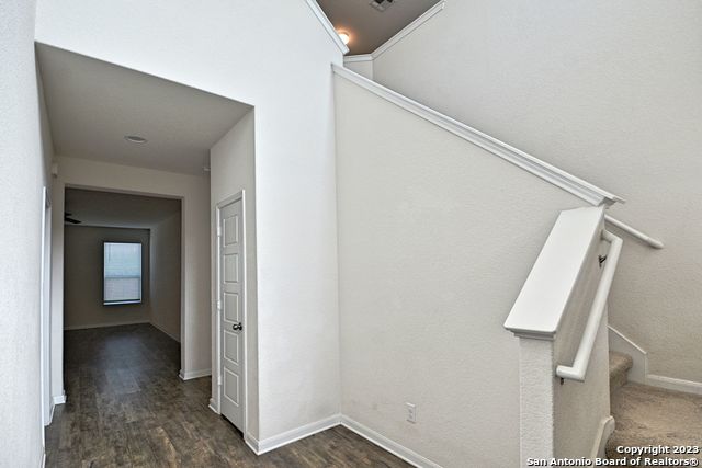 Listing photo id 3 for 588 Agave Flats Dr