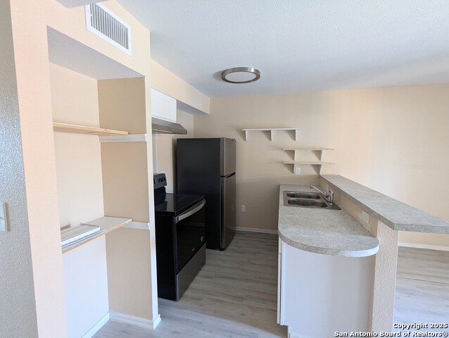 Image 3 of 6 For 3718 Pleasanton  104