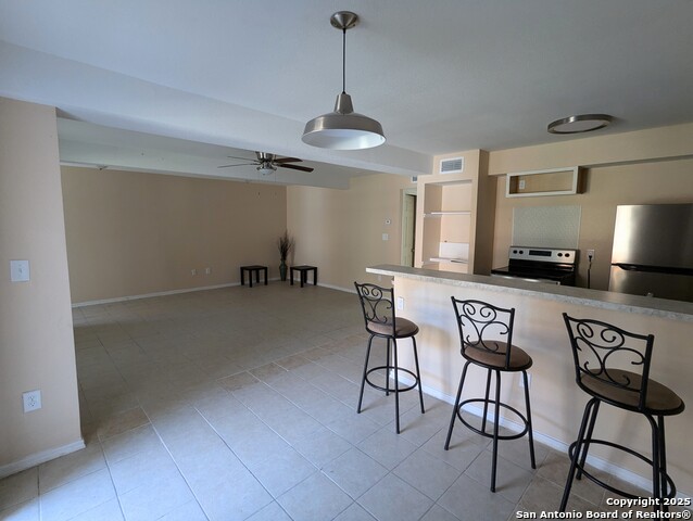 Image 4 of 6 For 3718 Pleasanton  104