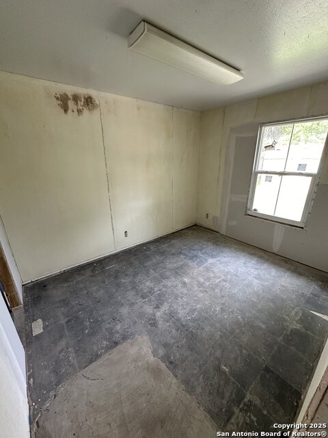 Image 7 of 8 For 8607 White Star