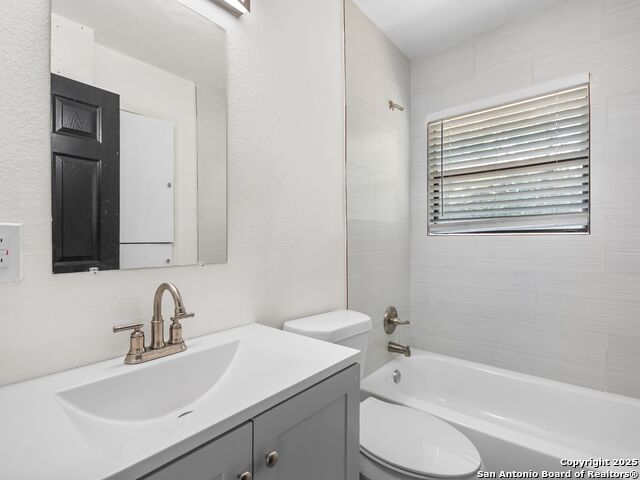 Image 15 of 19 For 5415 Stonybrook Drive