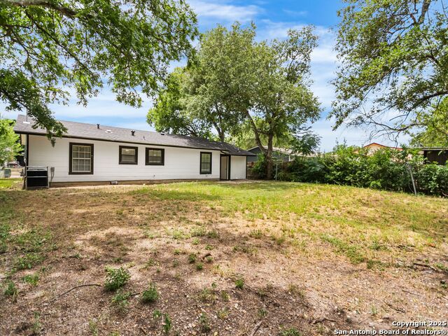 Image 18 of 19 For 5415 Stonybrook Drive