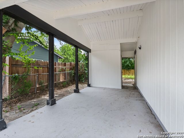Image 4 of 19 For 5415 Stonybrook Drive
