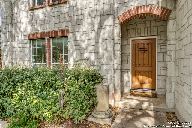 Listing photo id 0 for 15603 Luna Ridge