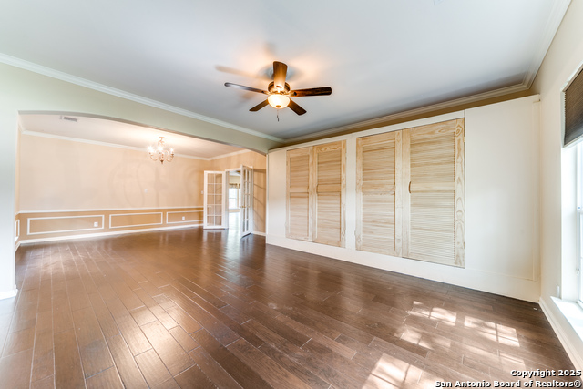Listing photo id 3 for 15603 Luna Ridge