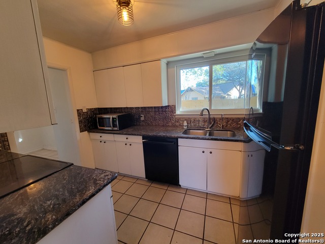 Listing photo id 2 for 10314 Willowick