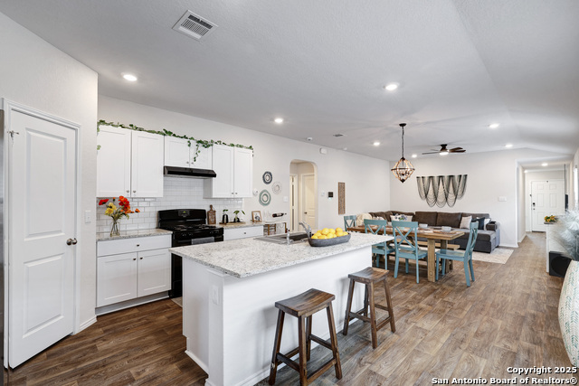 Listing photo id 11 for 3446 Angus Xing