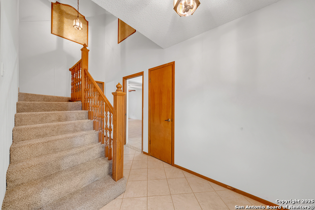 Image 5 of 40 For 4510 White Elm Woods