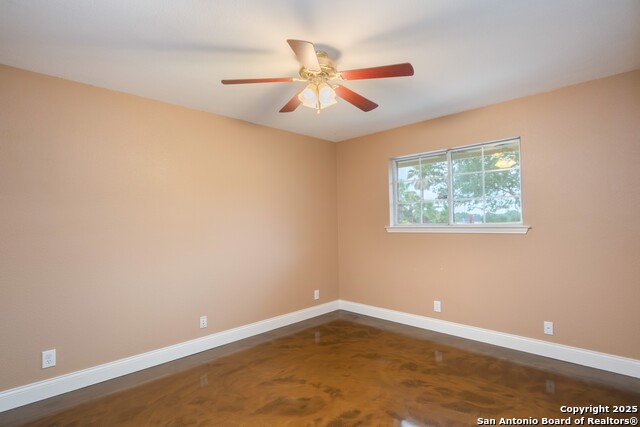 Image 31 of 51 For 313 Ridge Crest Dr