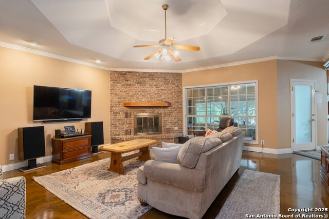 Image 4 of 51 For 313 Ridge Crest Dr