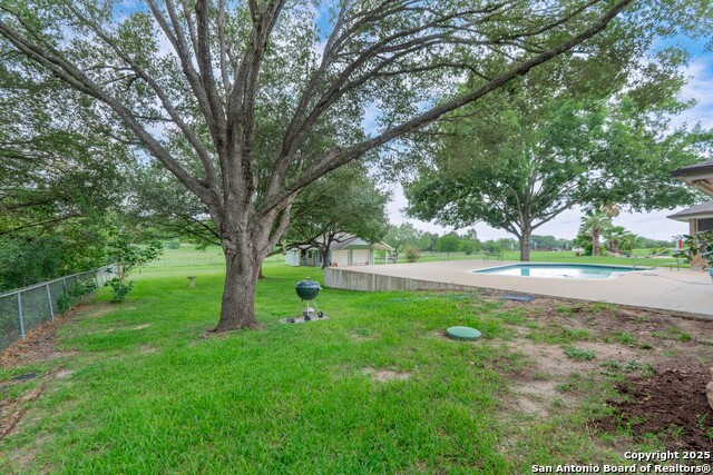 Image 41 of 51 For 313 Ridge Crest Dr