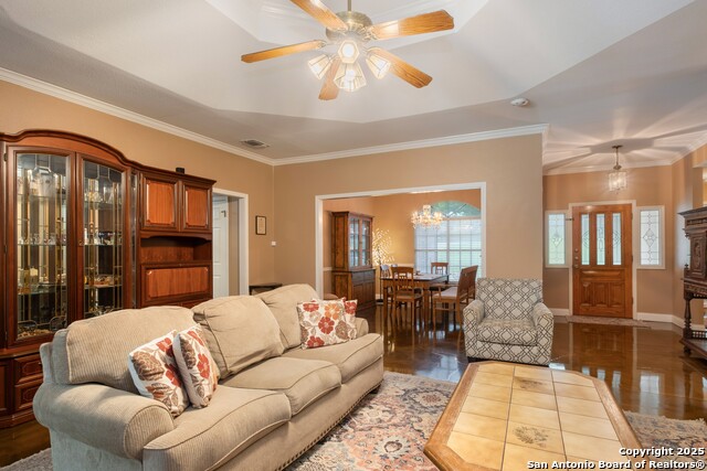 Image 5 of 51 For 313 Ridge Crest Dr