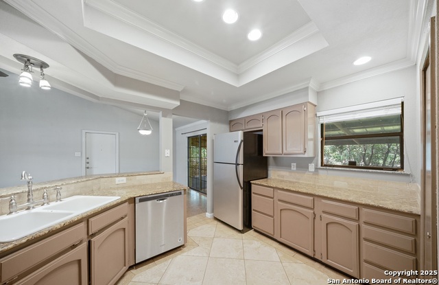 Image 11 of 27 For 16722 Lilly Crest
