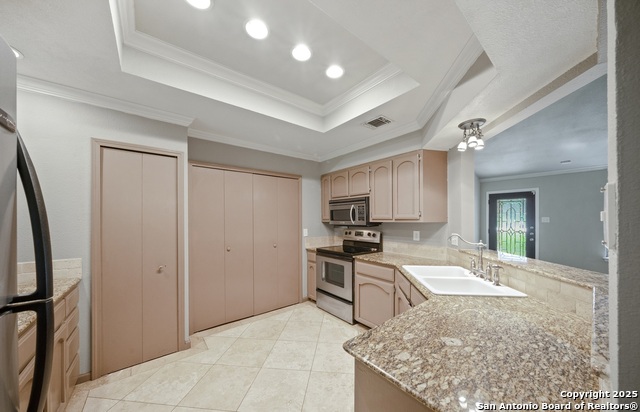 Image 8 of 27 For 16722 Lilly Crest