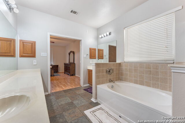 Image 23 of 43 For 1039 Maltese Ln