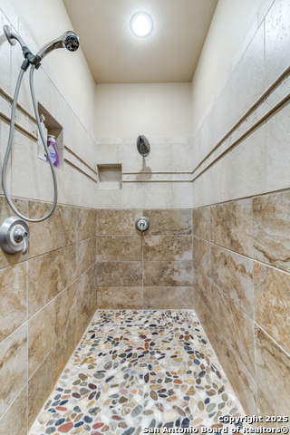 Image 9 of 14 For 444 Herff St