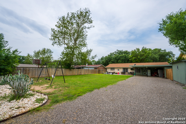Listing photo id 0 for 606 Dorothy Jo