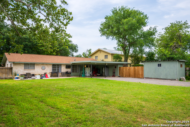 Listing photo id 1 for 606 Dorothy Jo
