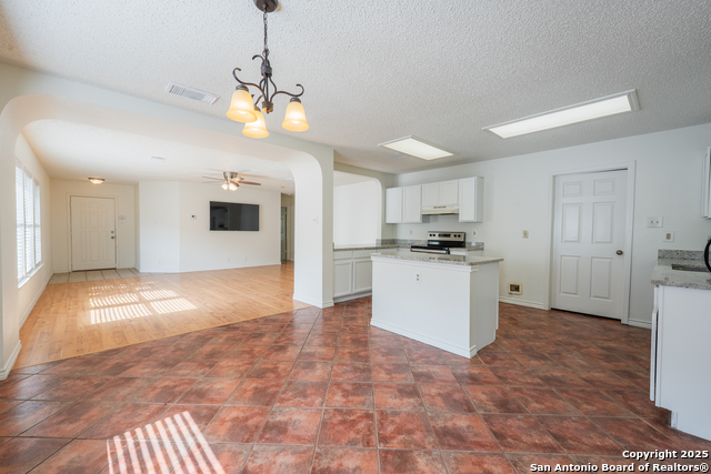 Image 17 of 50 For 8546 Paloma  