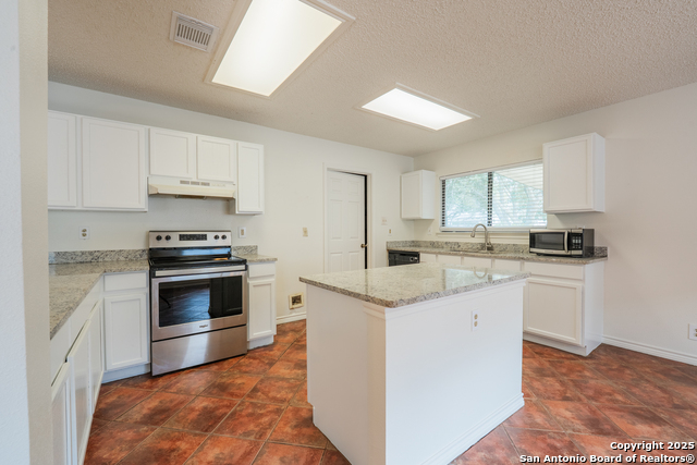 Image 19 of 50 For 8546 Paloma  