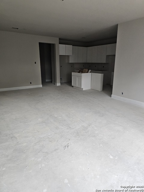 Listing photo id 0 for 5250 Spring Branch