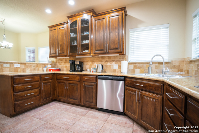 Image 10 of 28 For 6935 Hausman W