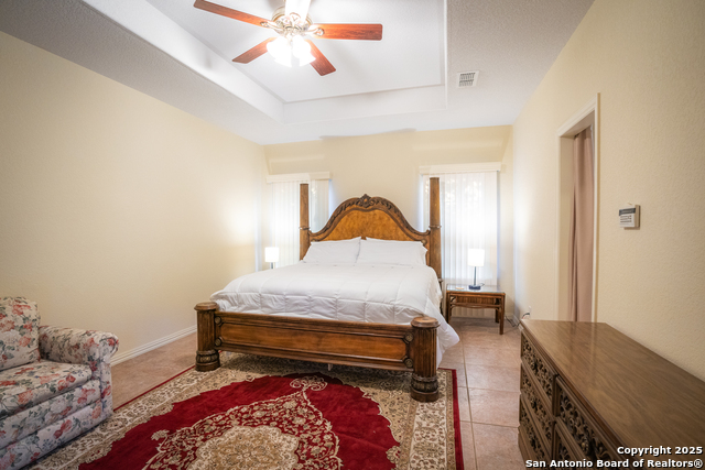 Image 11 of 28 For 6935 Hausman W