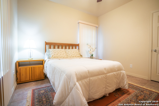 Image 18 of 28 For 6935 Hausman W