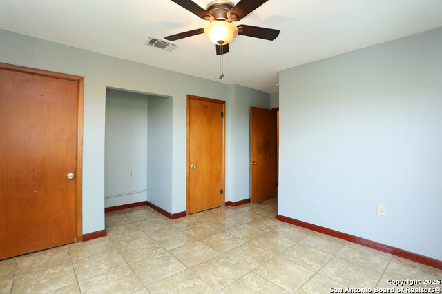 Listing photo id 11 for 10705 State Hwy 16 N