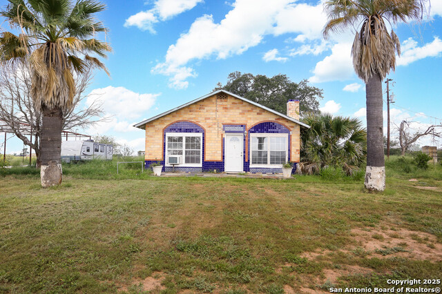 Listing photo id 0 for 10705 State Hwy 16 N