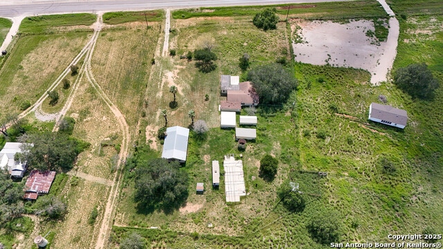 Listing photo id 27 for 10705 State Hwy 16 N