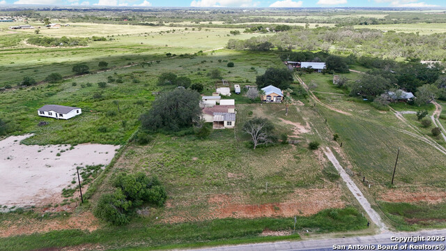 Listing photo id 29 for 10705 State Hwy 16 N