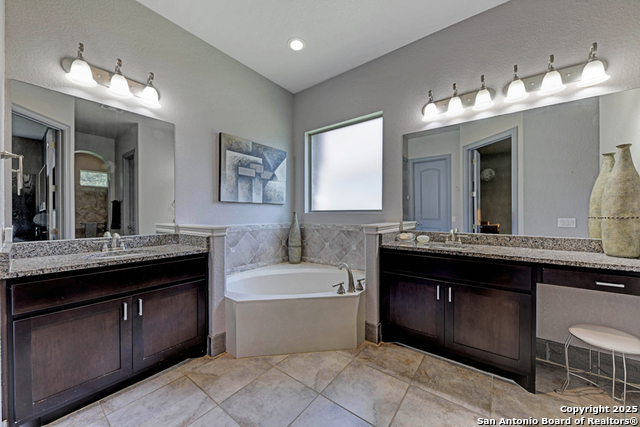 Image 22 of 33 For 636 Carriage House