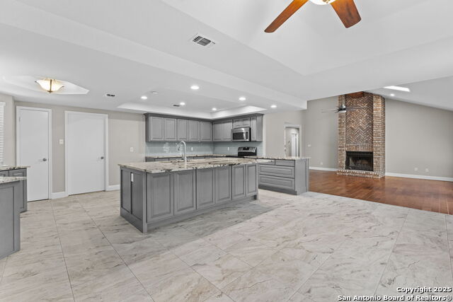 Image 14 of 28 For 29735 Saddleback