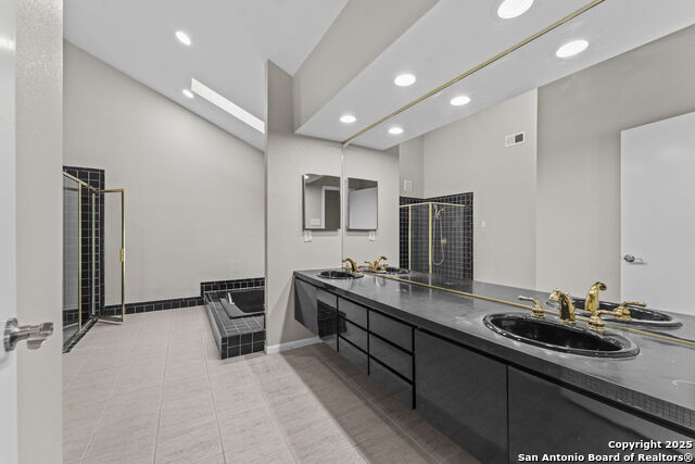 Image 26 of 28 For 29735 Saddleback