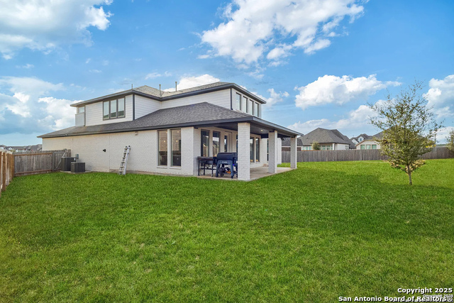 Listing photo id 24 for 14347 Apache Wells