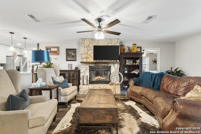 Image 10 of 55 For 1141 Fm 3240