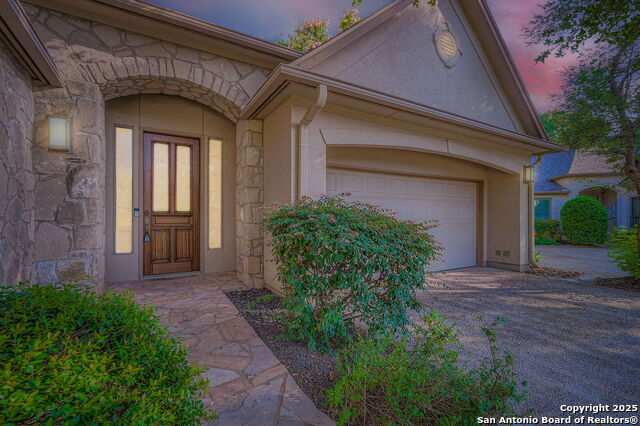 Listing photo id 6 for 18602 Windcliffe