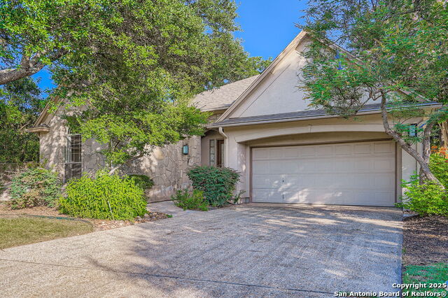 Listing photo id 7 for 18602 Windcliffe