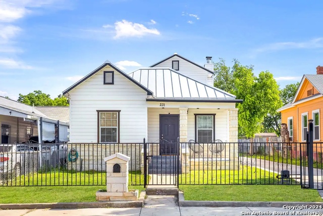 Details for 231 Helena St, San Antonio, TX 78204