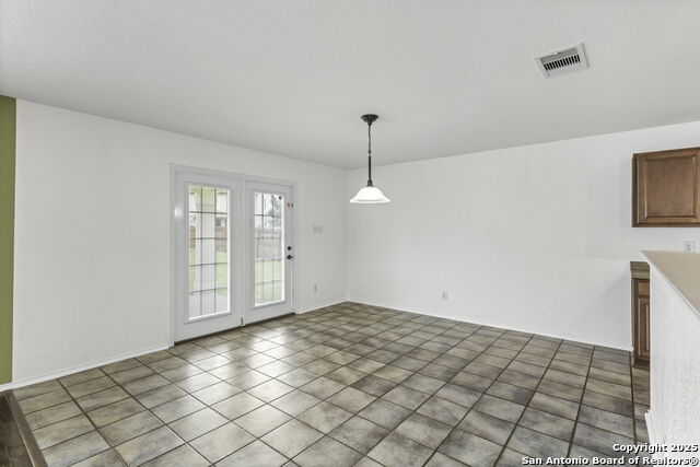 Listing photo id 8 for 7623 Bartell