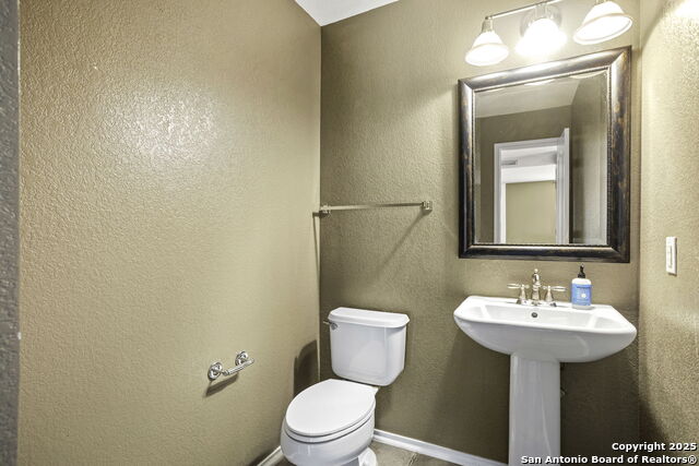 Listing photo id 16 for 7623 Bartell