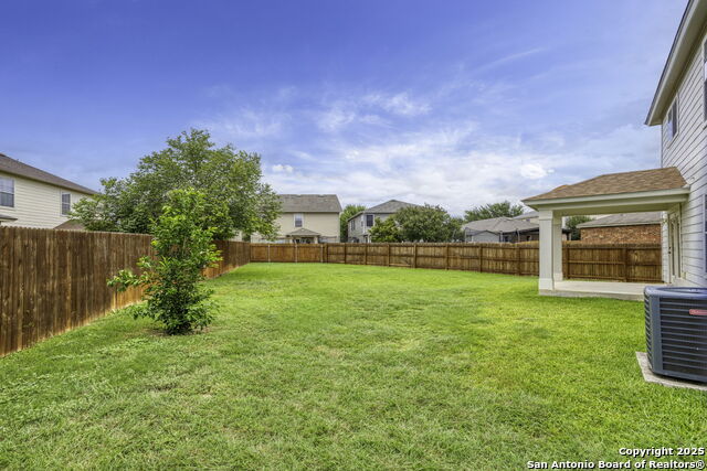 Listing photo id 23 for 7623 Bartell