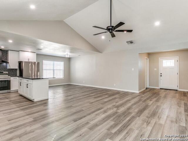 Listing photo id 8 for 12211 Ecksminster
