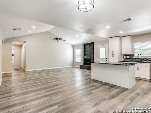 Listing photo id 10 for 12211 Ecksminster