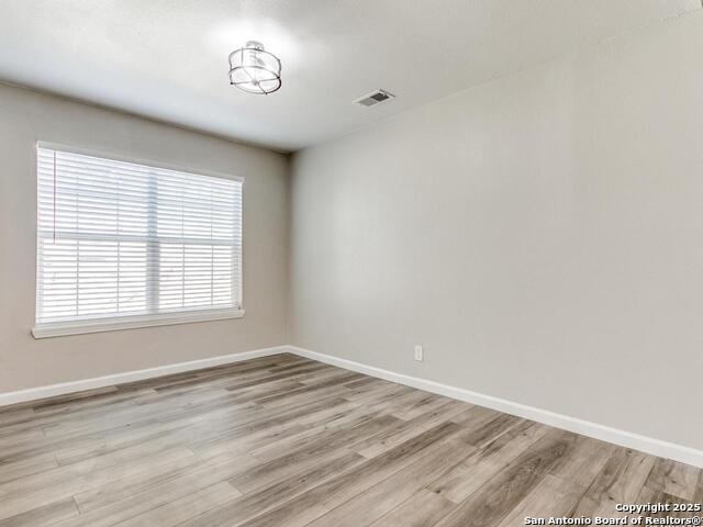 Listing photo id 16 for 12211 Ecksminster