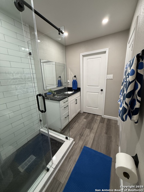 Listing photo id 24 for 12211 Ecksminster