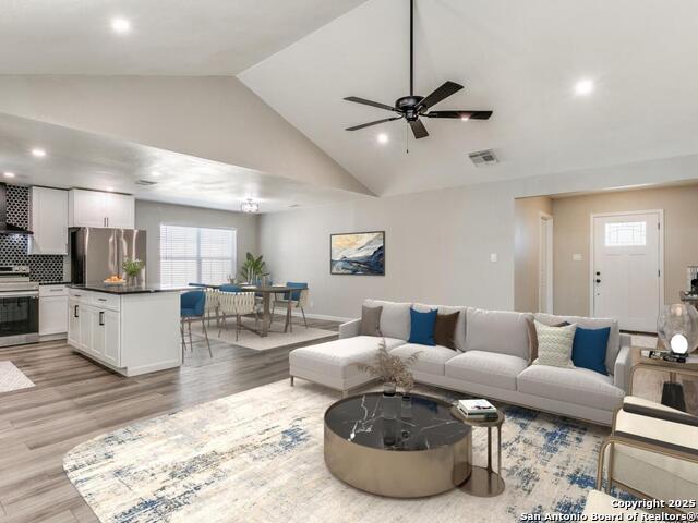 Listing photo id 3 for 12211 Ecksminster
