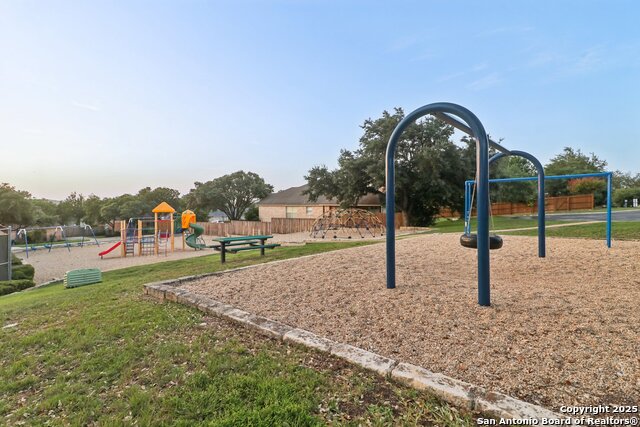 Image 34 of 46 For 1160 Hedgestone